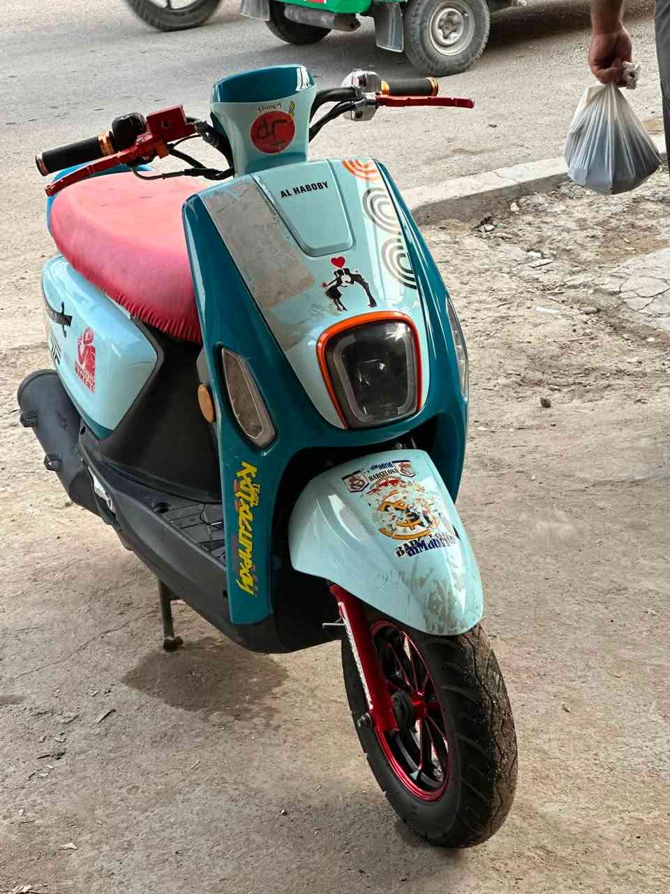 السلام عليكم بوليس حديث تشغيل عن بعد وياله رياضي يدات برك رياضي دبل خلفي رياضي كهربائيات كلها شغاله ع وضع الشركه مكينه مكفوله لاتبخير ولانضوح لايت LED مكاني الزعفرانيه رقمي *********** سعر 450
