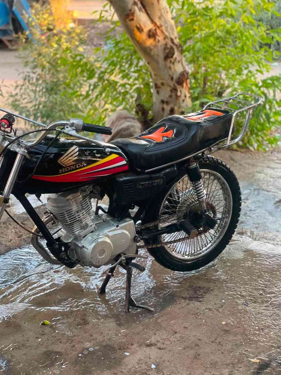 هاورەیان ئەمماتۆرەمان هەیە بۆفرۆشتن زۆر جوانو مەزبوتە نامیپرۆی ٢٠٢٠ جوارگیرە وەجبەیەکە مەکینەی بەشەرت گێر بەشەرت شوێن دەربەندیخان نرخ بەلاش٢٣٠هەزار ژم ***********
