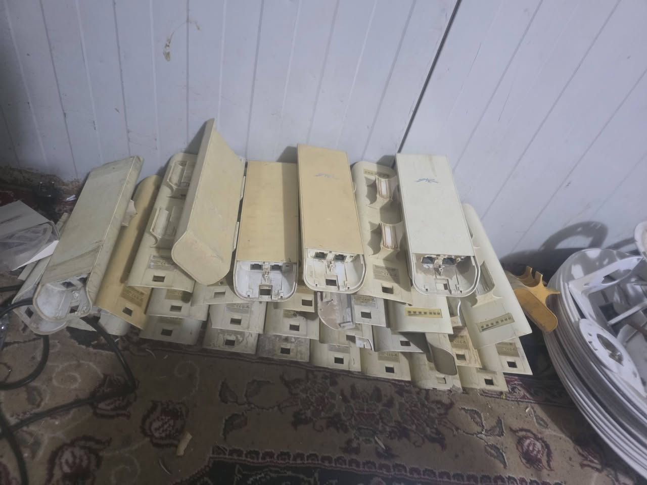 اجهزه انترنت للبيع بسعر رخيص
Cisco Catalyst 3750
سسكو 3750 
4 منفذ sfp 
48 بورت
الجاهز مستخدم سابقا عند شركة جزيرة بغداد 
للبيع 
السعر ١٤٠ 
مروحه بورتات كلهن شغلات ١٠٠%
_______________________________________
سسكو 2960-S
2 بورت + 2 sfp.
10g 
24 بورت كيكا 

مال ربيترات 
سعره ١٦٠ 
شغال عل الفحص
________________________________________
سسكو 2960 
2 بورت كيكا 
48 بورت 100 
للبيع ٥٥ الف مع التوصيل 
________________________________________
سسكو 2960
2بورت كيكا 
2 sfp كيكا 
48 بورت 100
للبيع
 السعر ٩٥  مع التوصيل 
________________________________________
30 قطعه 
نانو ستيشن xm 
عل الفحص كلهن شغلات بورتين 
سعر القطعه 25 مفرد 
جمله شلعه وحده 22
________________________________________
3011 
يشتغل ويرسته وحده 
ما اعرف شنو مشكلته 
للبيع بسعر ٦٠ 
________________________________________
12 قطعه باور بيم 
شرط النظافه والشغل للبيع 
سعر القطعه ٥٠ الف 
________________________________________

للاستفسار الاتصال على الرقم 
*********** 
او التواصل على الخاص
