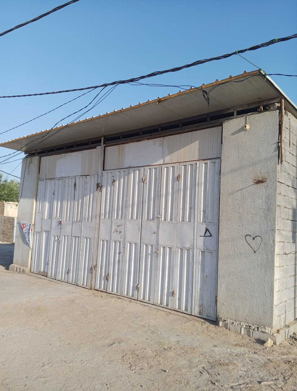 محلات الايجار على شارع السيد زينب قرب قنطره الابراهميه السعر 350الاف وبيها مجال الاستفسار على الرقم *********** (ملاحظة يصلح جميع الاعمال)
