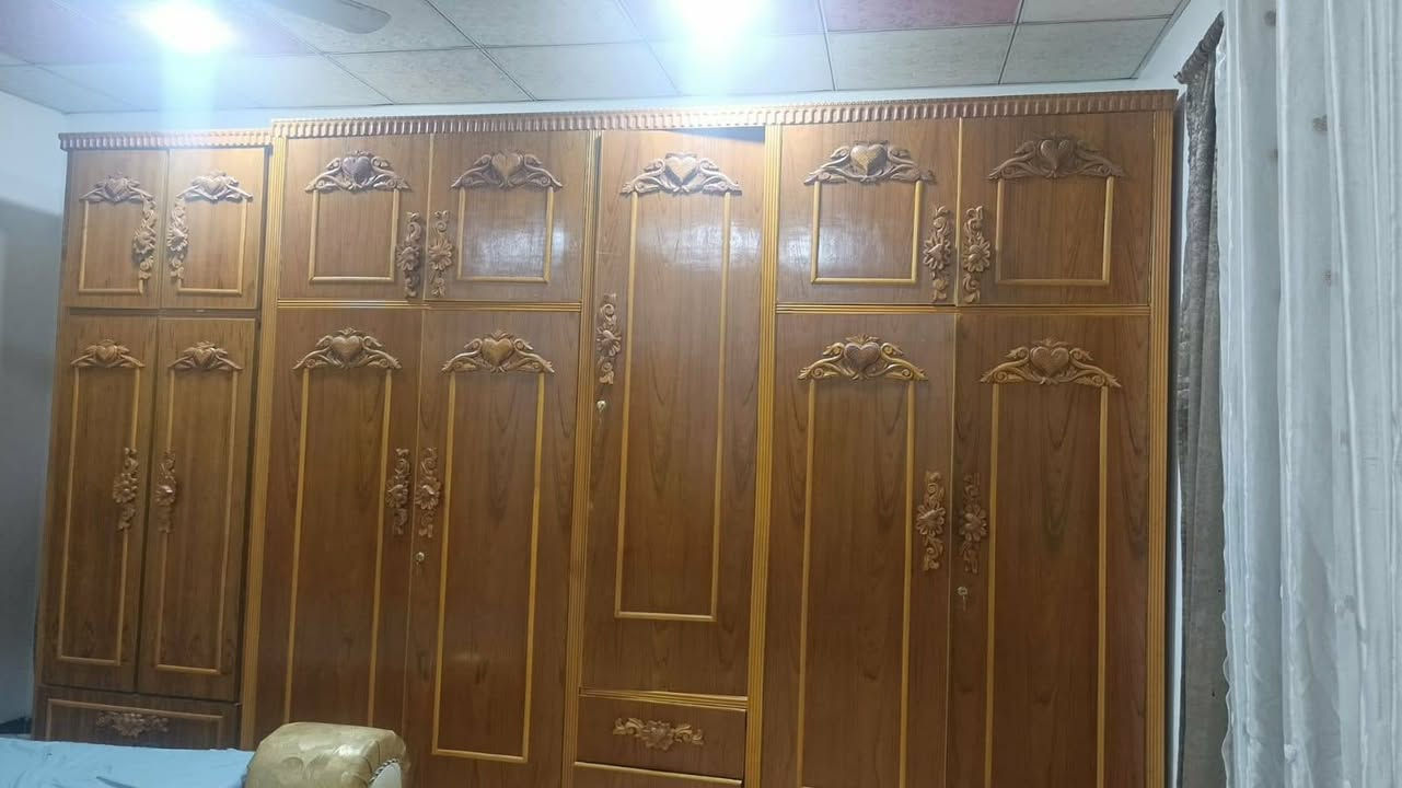 غرفه لبيع فصال ثقيل شرط توصيه ٨٠٠الف وبيامجال ***********
