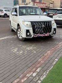 باجيرو • ٢٠١٠ • مكينة ٣٥٠٠