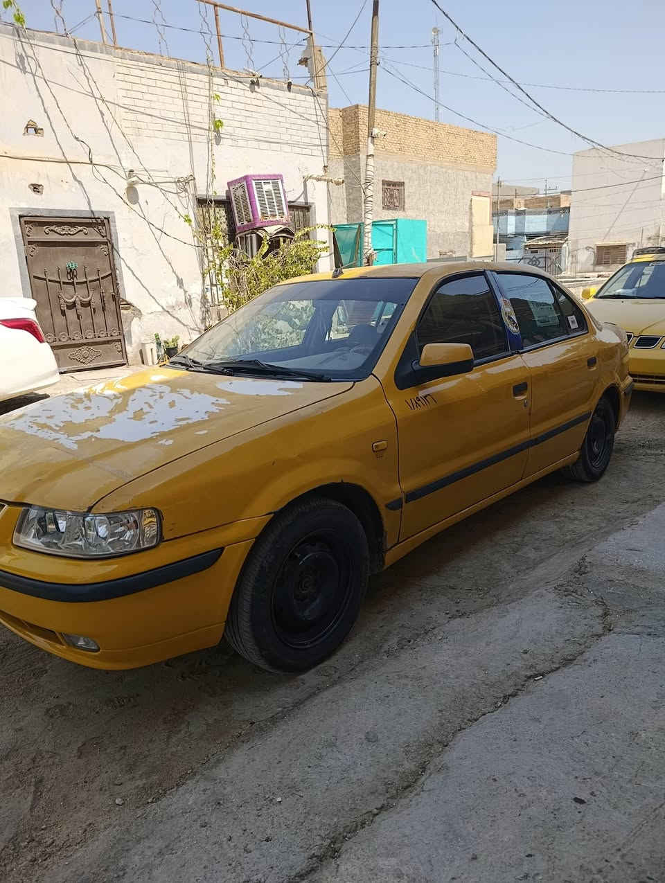 سمند 2012 جاهزه من كلشي محرك جديد حداديه تبريد شغال كهربائيات كله شغاله تحويل ثاني يوم بأسمي السياره السياره محولبه قليل مصفره كلشي السعر 30 تواصل ع الرقم 
***********
