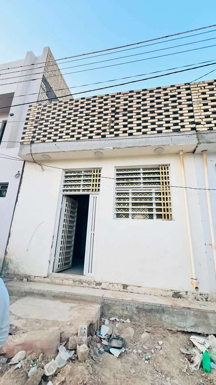 دار 50 متر للبيع
النداء  رقم العقار 46401
بناء جناي درجه اولى طابق واحد
للتواصل ***********
