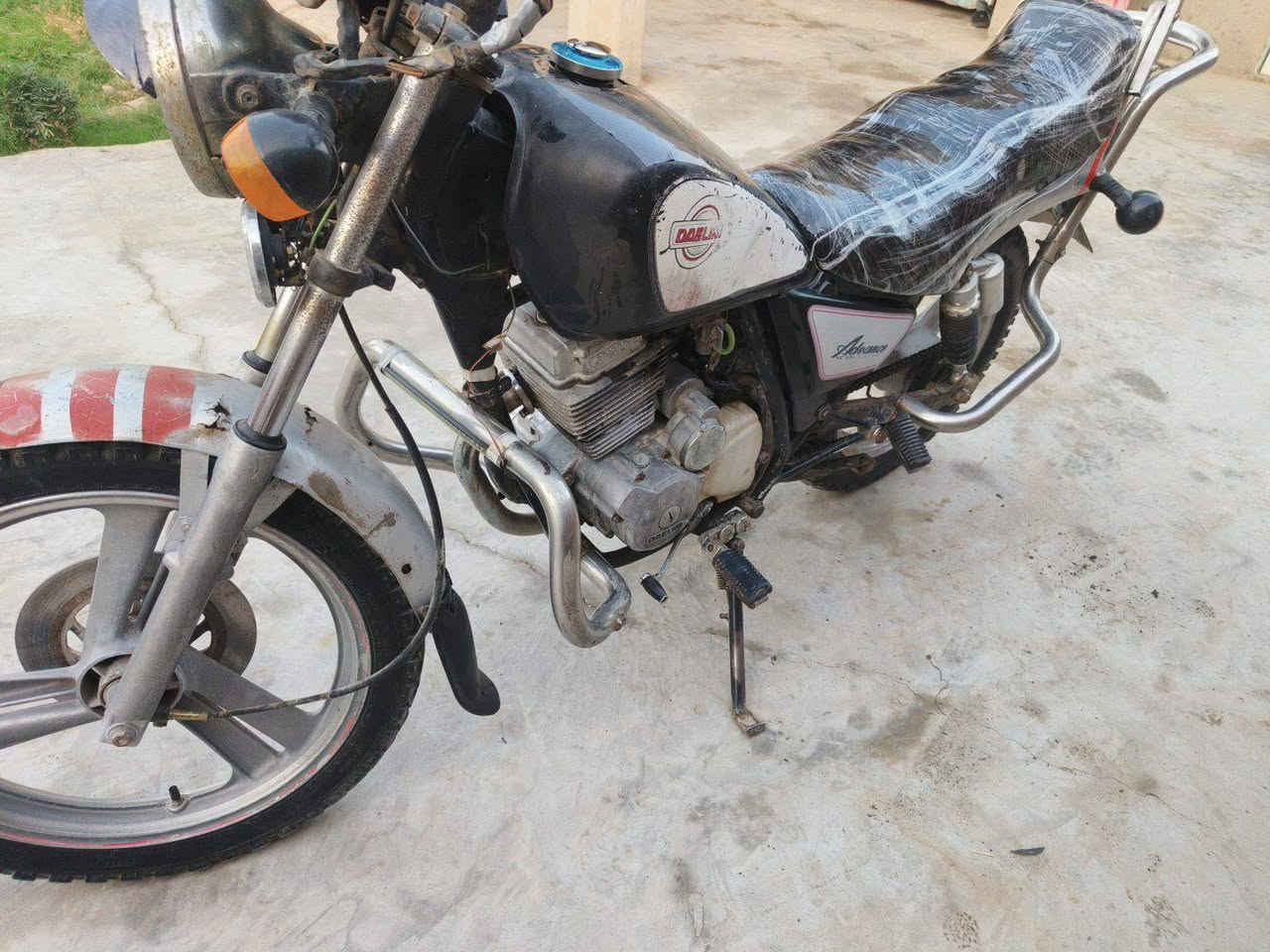 السلام عليكم
دراجه دايلم للبيع سعر 350 وبي مجال 

جاهز تايرات جدد كهربائيات كامله ماعده الاشاير مكينه زينه 

بدون اوراق *********** بي واتساب
