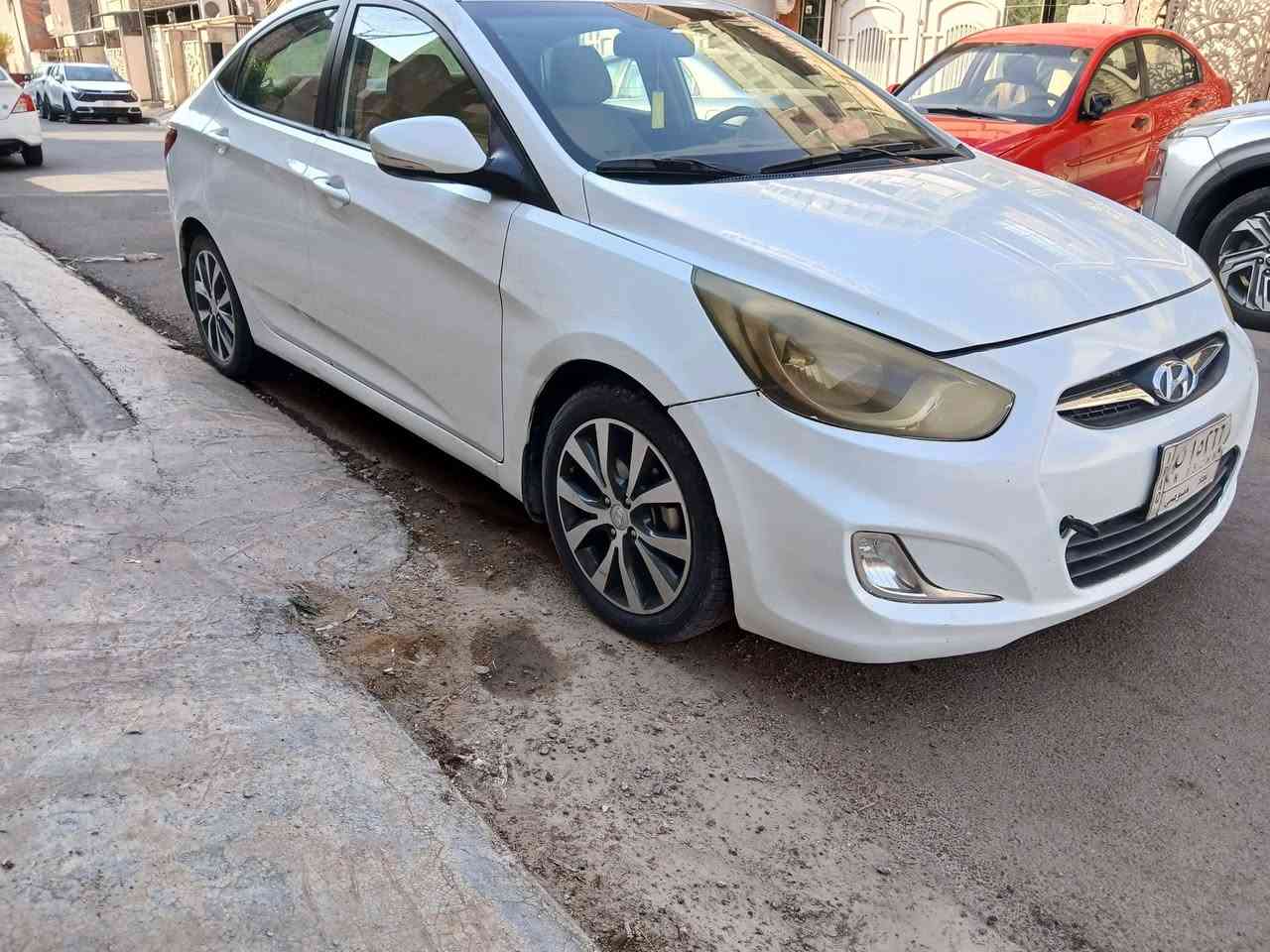 السلام عليكم
هونداي اكسنت 2014 خليجي صارلها 12 سنه عندي عل ايدي من جانت زيرو محرك 1600 
مكينه وكير برغي ما مفتوح بيهن 
كلشي بيها نضيف وجاهز بيها صبغ داعميتين وهلال الجاملغ وباب خلفي وسعرها 92 ومكانها بغداد شارع فلسطين للاتصال ***********
