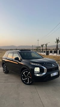 اوتلنده ر موسيبوشي   .. بلاك قباتقبات موسفات      ‏SEL.AWD موديل .2023...