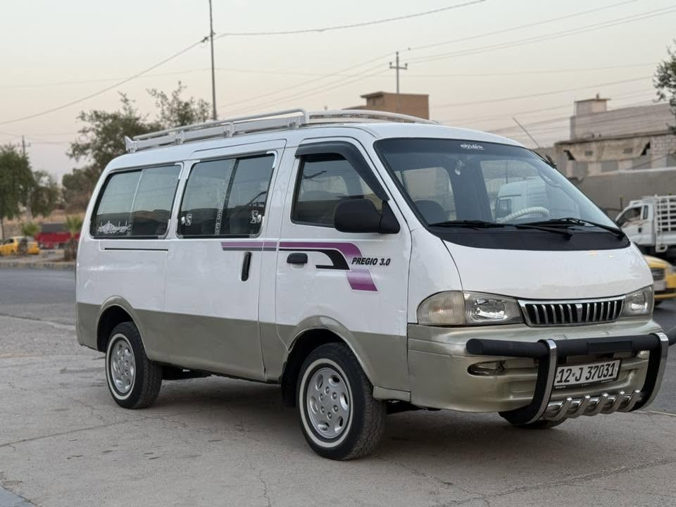 السلام عليكم 
سيارة كية للبيع نوع بريچو موديل 99
السيارة جاهزه ونظيفة مايعوزها كلشي دوشمة جديدة 
رقم نينوى صفر هيئه صفر غرامات 
خط بيها +حصه كاز بيها +كهربائيات شغالة كامل 
شرط التحويل السعر ٨٥$
مكانها موصل الأيمن 
رقم الهاتف 
***********
***********
