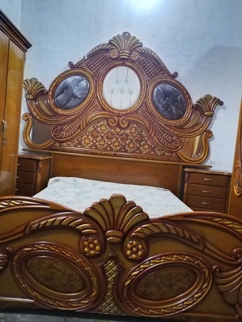 650غرفه ست ابواب مال عرسان صاج بغداد الحسينيه مال الراشديه وعندي توصيل ***********
