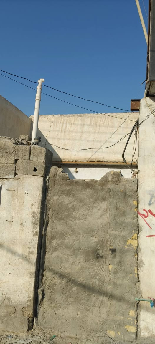 سلام عليكم قطعة140م   تحتوي على محل مؤجر وغرف عدد3 على شارع عام قرب شارع 6 لستفسار تصال على ***********يوجود واتساب
