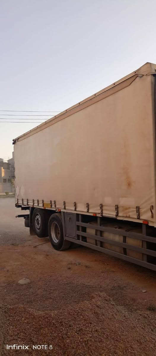 سلام عليكم بودي اكتروز لبيع مسرحي مال دمعه مكسبيس الطول 740 الرتفاع مترين 60 بودي جاهز عل شغل رقم هاتف ***********
