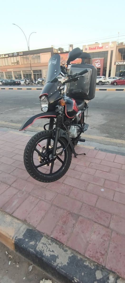 سلام عليكم
بوكسر جبلي موديل 24طالعه ب ٢٥ شهر ٥ 
رقم ربيل بسمي شكل ٢٥ عنوني نجف 
سعر ٢.٣٠٠.وبيه مالج الطيبين 
رقم خط وتساب ***********
