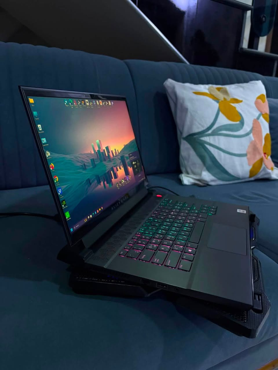 Dell	الماركه
Alienware M15 R4 الموديل
10th Generation Intel®️ Core™️ i7-10870H (8-Core, 16MB Cache, up to 5.0GHz Max Turbo Frequency) البروسيسور
NVIDIA®️ GeForce RTX™️ 3070 8GB GDDR6 الجيرافيك
15.6" FHD (1920 x 1080) 300Hz 3ms 300-nits 100% sRGB color gamut الشاشه
16GB DDR4 2933MHz الذاكره
1TB PCIe M.2 SSD مساحه التخزين
Alienware mSeries per-key AlienFX RGB keyboard لوحه المفاتيح
Killer™️ Wi-Fi 6 AX1650 802.11ax 2x2 Wireless LAN and Bluetooth 5.1 الوايرلس
1 x Headset port المنافذ
1 x Power/DC-in Port
1 x Thunderbolt 4
1 x USB-C
1 x USB-A
1 x HDMI 2.1
1 x MicroSD Card Slot
Windows11 نظام التشغيل
10.86 x 14.19 x 0.78 inches

للاستفسار راسلني او اتصل ***********

