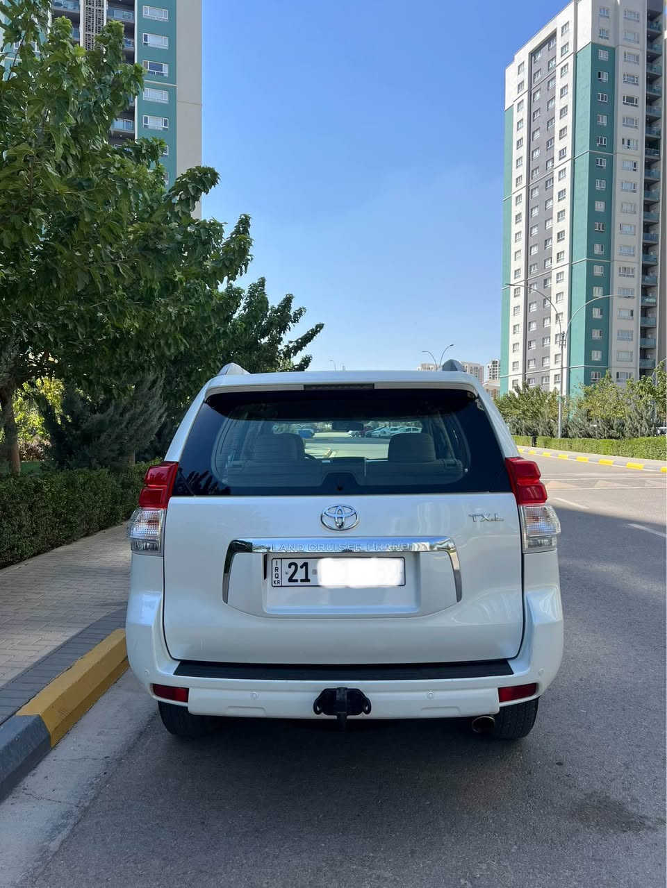Toyota Prado 2011 TX.L 
تۆیۆتا پرادۆ ٤ بستۆن سپی بێ بۆیاخ ڕەسمی سۆنەرەکەیم داناوە  
دەبڵ ئەکسل ئۆتۆماتیک تەبرید مەرکەزی سەلاجە ٤ جام ئۆتۆ 
سەیارەکە زۆر تازەیە ٢١٧ هەزار کیلۆمەتر ڕۆشتوە 
مەکینەی کراوەتەوە  هیچ نوقسانیەکەی نیە  بە شەرتی گێڕ و مەکینە و تەحویل و  خرامە  
ڕەقەم سلێمانیە  
نرخی ١٨٨  گەڵا مەجالێکی کەم 
 ژمارەی مۆبایل  whats up  
 ***********
*********** السليمانية, العراق
