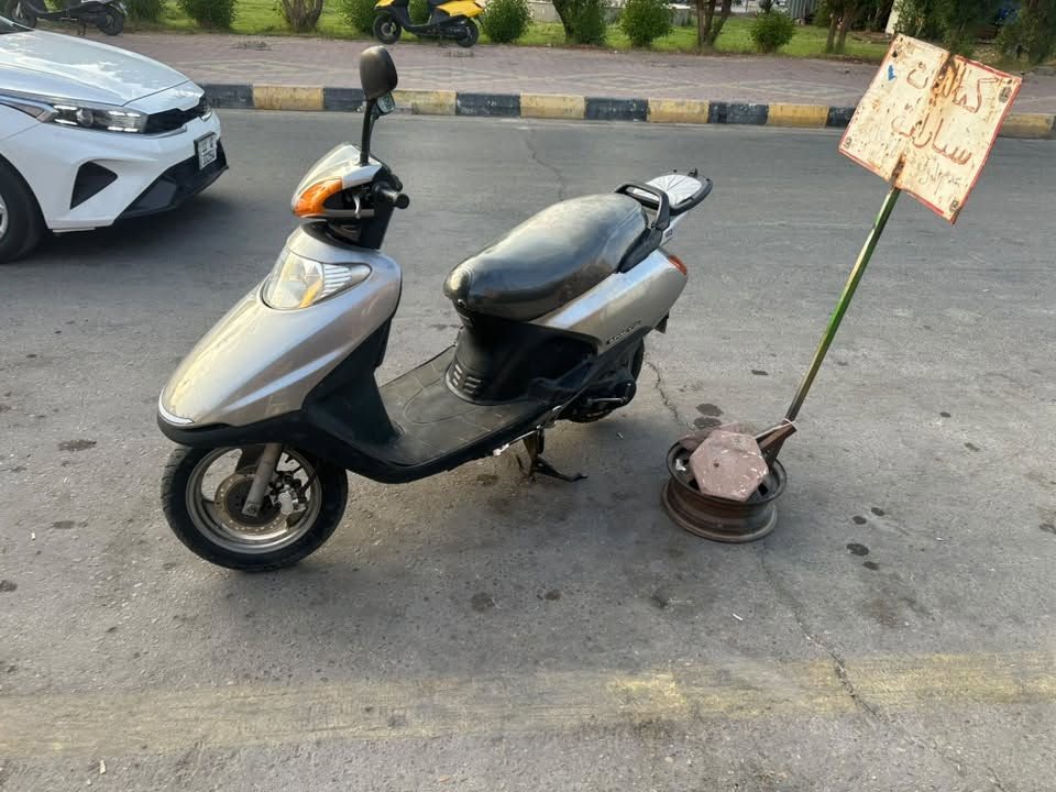 السلام عليكم
سبيسي للبيع فقط
مكفولة كفالة عامة محرك ممفتوح وناعم شلعة كلش قوية
تايرات امامي وخلفي جديد
جاهزة بدون اي نقص
كفر اصلي تايوان ابو الختم 
عنوان كوت الزهراء
السعر ٧٥٠
***********
