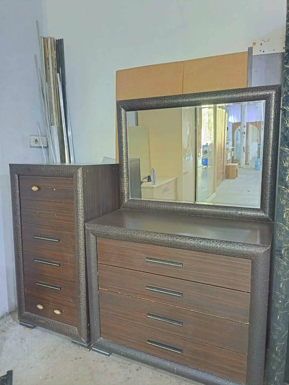 تخفيضات علئ غرف بيع مستعجل غرفه6قطع ب325اي استفسار ***********خابرو رقم كركوك, العراق
