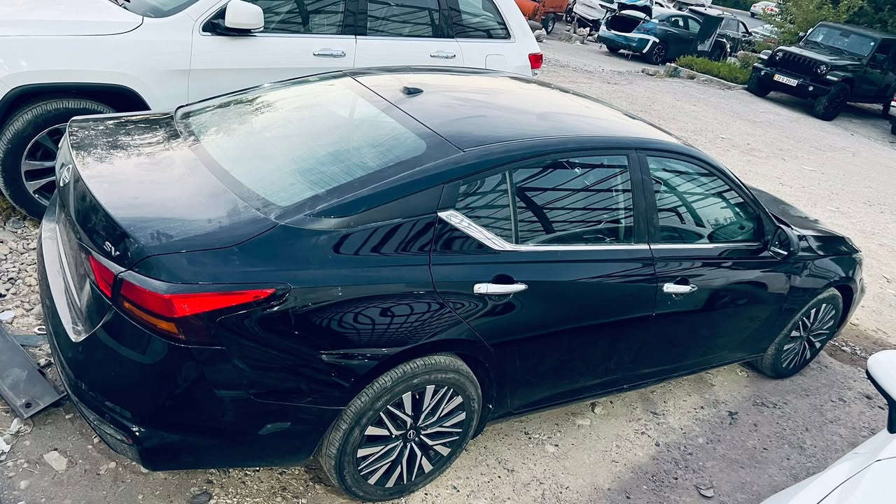 Altima 24 SV 
بجم كپس   
شبر باب صبخ  نفس كلين
سياره كله جديد  
رقم شاصي  حادص سياره موجود
كير محرك حجر كله بشرط
مكان سياره كلار  
***********

