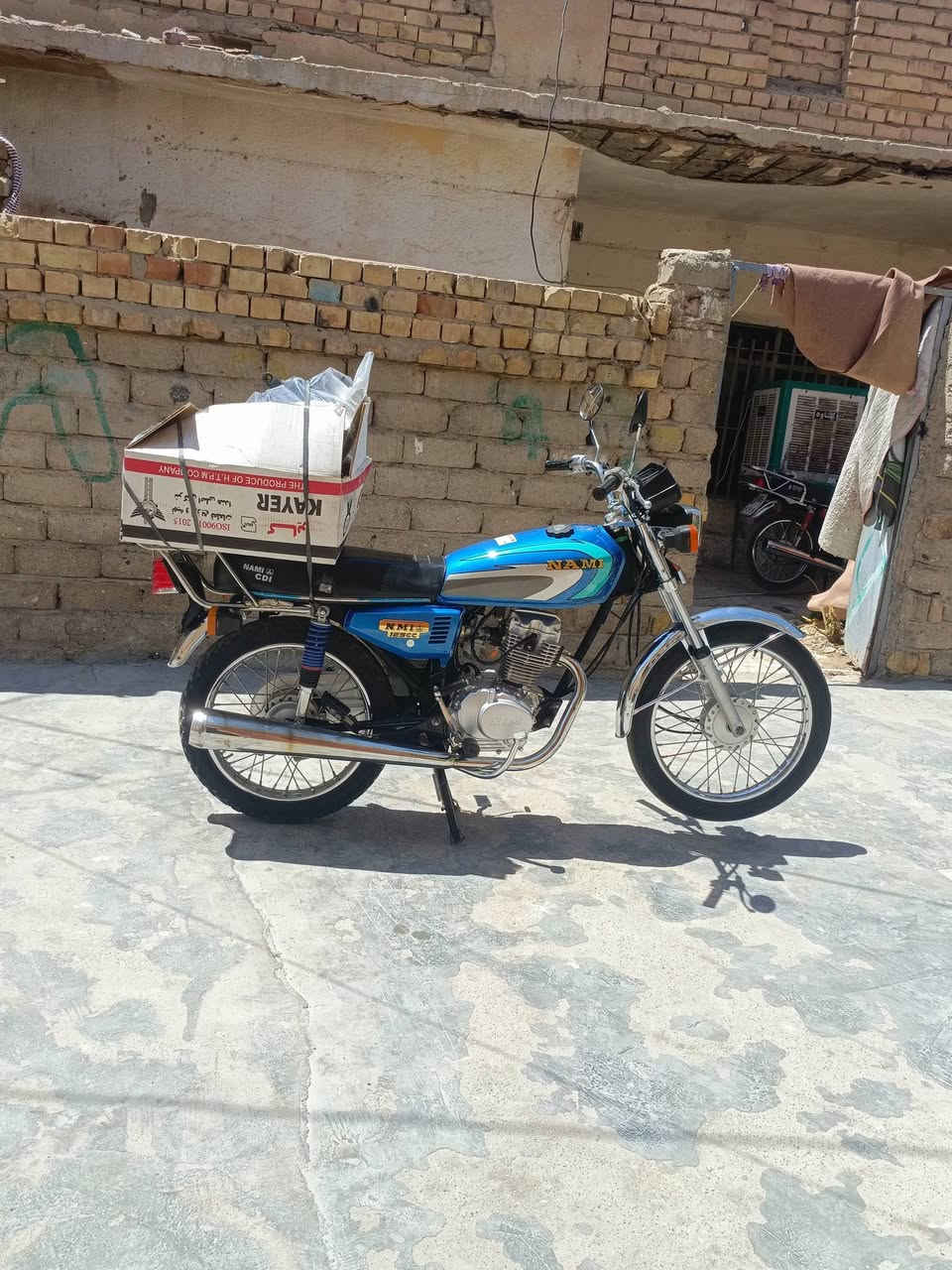 سلام عليكم اربعه كير موديل 23 نامه متياز الشاصي والمحرك 23 اوراق اصولي وباقي الغراض كله 26 كله اصلي 
مكفول كفاله عامه السعر واحد 100 وبي مجال مكاني كوت العزه القديمه هاذ رقمي  ‏‪***********‬‏والخاص مفتوح ❤
