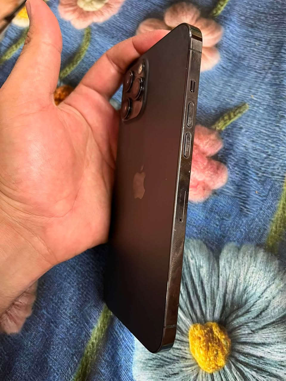 12 بروماكس 256  جهاز سكت وطفة وحدة  بطارية 86  ابيع علا وضعة حديدة انطيني سعر  وبخدمتك *********** عنوان حي الجوادين
