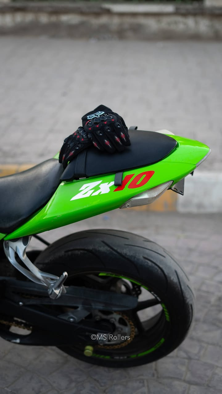 دراجه zx10 موديل ٢٠٠٦ مرقمه واسط
كفاله عامه 
هدرز أصلي بروكس
دراجه كامله مكمله ميحتاج صرف عليها أي شي 
السعر اتصال على ***********
