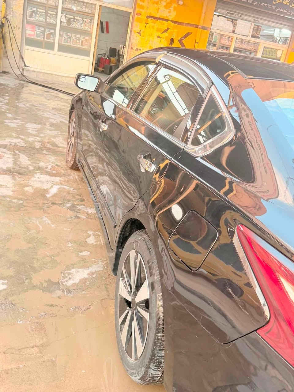 السلام عليكم
نيسان التيما ٢٠١٧ للبيع 
مواصفات s
كير ومحرك شرط 
صبغ شبر جاملغ امامي وبارد اماكن متفرقة 
رقم اربيل باسمي 
دهن كير جديد 
ماشية ١١٤ الف كيلو 
العنوان تكريت
السعر ١١٥ وبيها مجال  
***********
