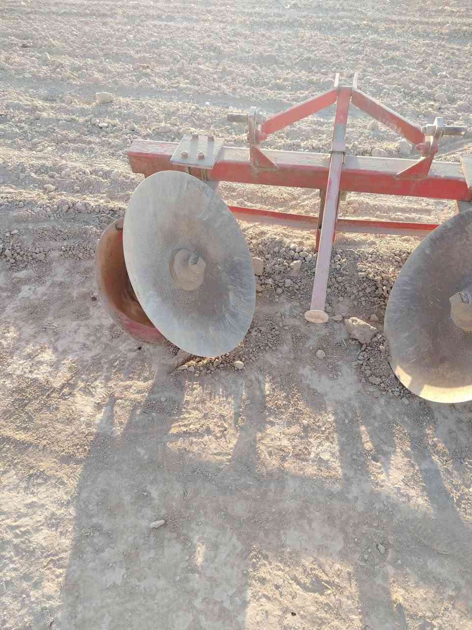 السلام عليكم تركتر للبيع حجم 275المكان كركوك قضاء الحويجة وجلايه الاتصال على الرقم هذا ***********
