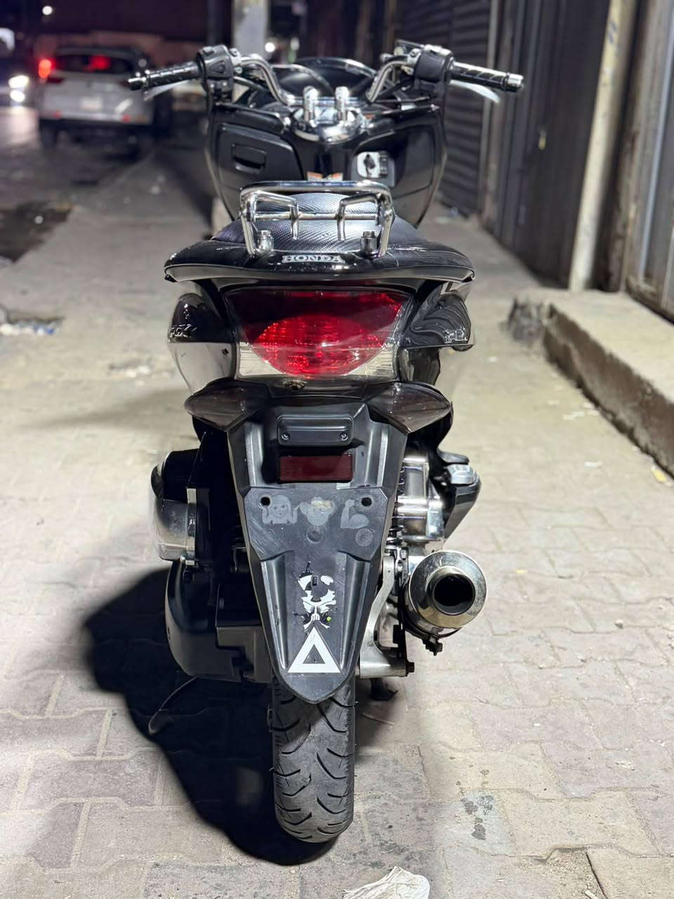 سلام عليكم....
دراجة (PSX)...(جيل الاول)  
🛵للبيع  ماشيه 28 الف الفحقيقي ممتعوبه
دراجة شلعه معدل كهربائيات كلهه شغاله 
دراجة جديده  بلادية
أي نقص مابيهة دراجه مكفوله كفاله عامه بشرط علفحص اذا برغي مفتوح ترجع دراجة مال جناي 
جيب فيتر وتعال افحص مستعجل على بيعتهه السعر مليون و350
العنوان بغداد  الكرخ  الاستفسار الاتصال على الرقم 📞***********
