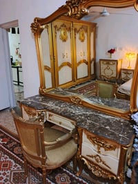 مصري دمياطي • نظافة ٩٠٪ • خدوش بسيطة