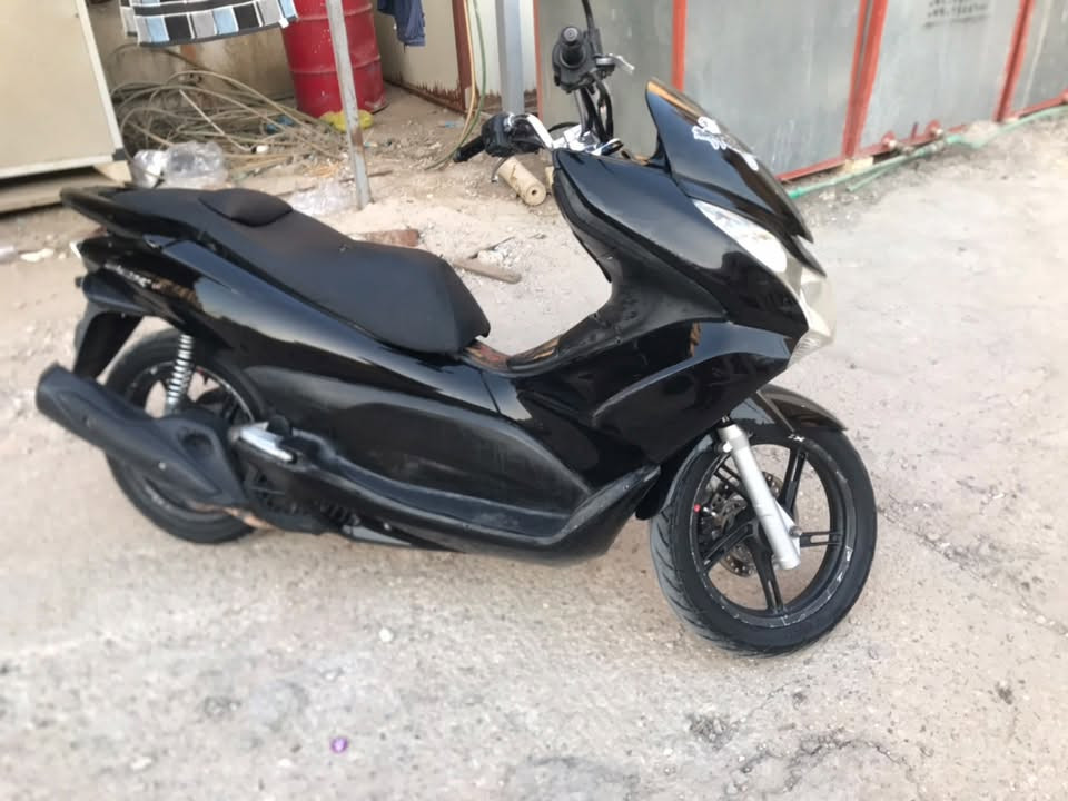 بيسي اكس جيل اول محرك ١٢٥ دراجه كفرات اصليه ونضيفه كهربائيات كلها شغاله محرك مكفول فقط مابيها ستان مكسور  السعر مليون وخمسين وبيها مجال رقم واتساب *********** بكاني بغداد

