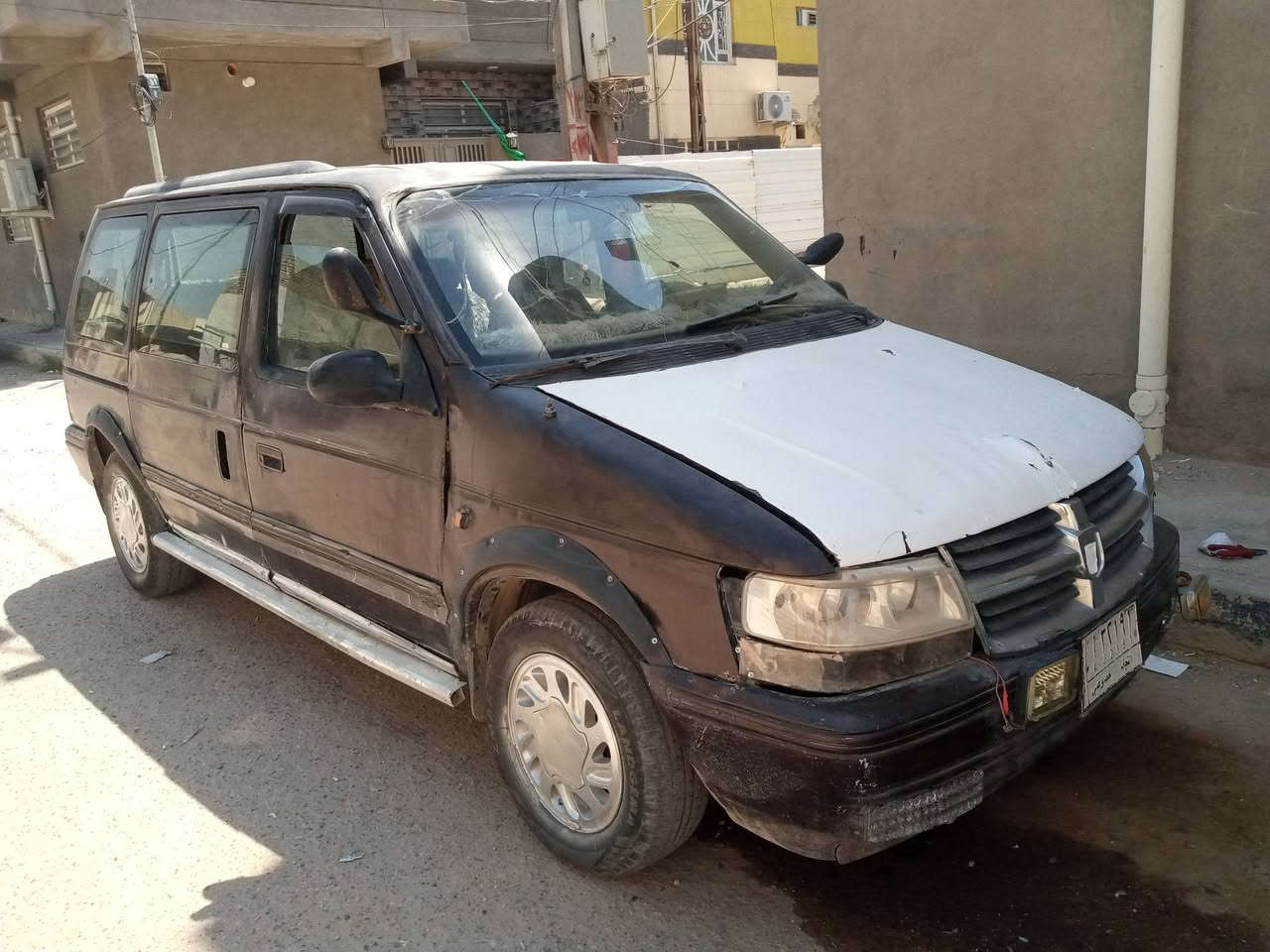 السلام عليكم سياره كرايسر سبعه راكب جديده رقم نجف مكينه وكير خير من الله تخم تاير ويل كب حداديه كلش حلوه كهربائيات شغاله كلها سنويه لحد 27 السعر 22 وبيها مجال للشراي حق الجيه مكاني ديوانيه رقمي ***********  واتساب
