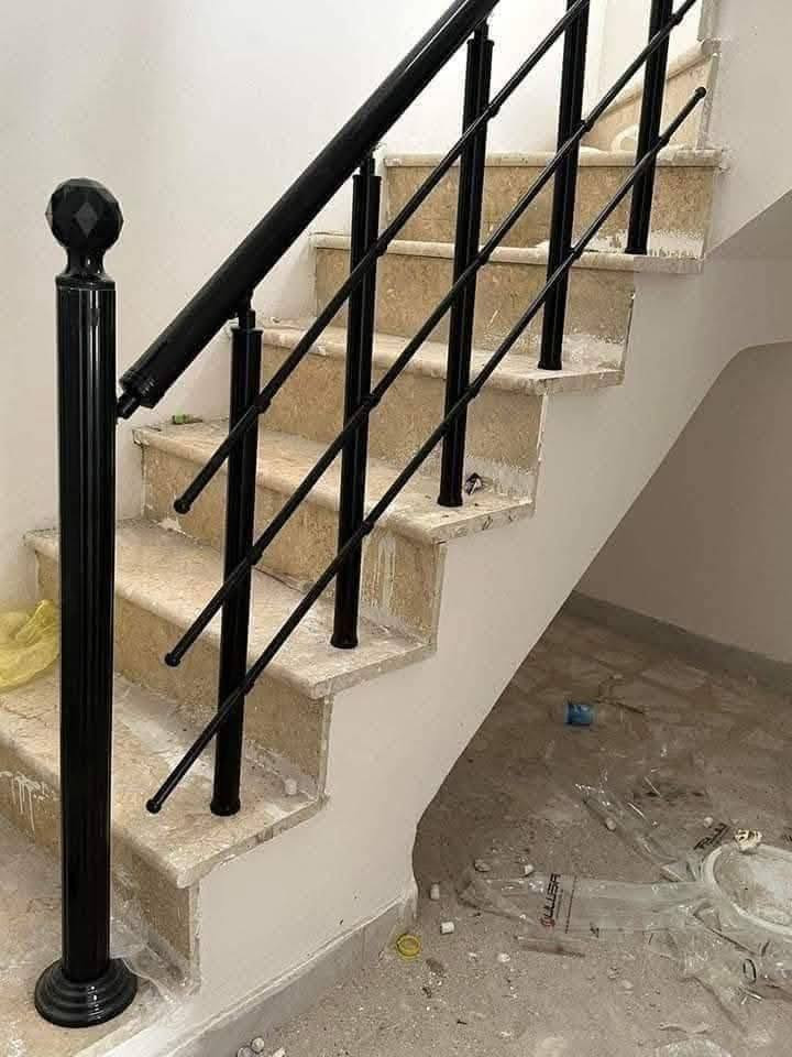 اسطه شهاب لعمل جميع اعمال PVC  واللمنيوم 
ابواب شبابيك  محجرات وعمل الكونترات باحدث الموديلات
وجميع اعمال الحداده

والابواب التركيه
ظمان وجدودة العمل 
لا اتصال 
***********

 واتس اب  770 789 3437
