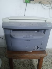وبركاته طابعة بيها سكنر واستنساخ نوع كانون حجمها 4010 حبرها 8 الف ابيض...