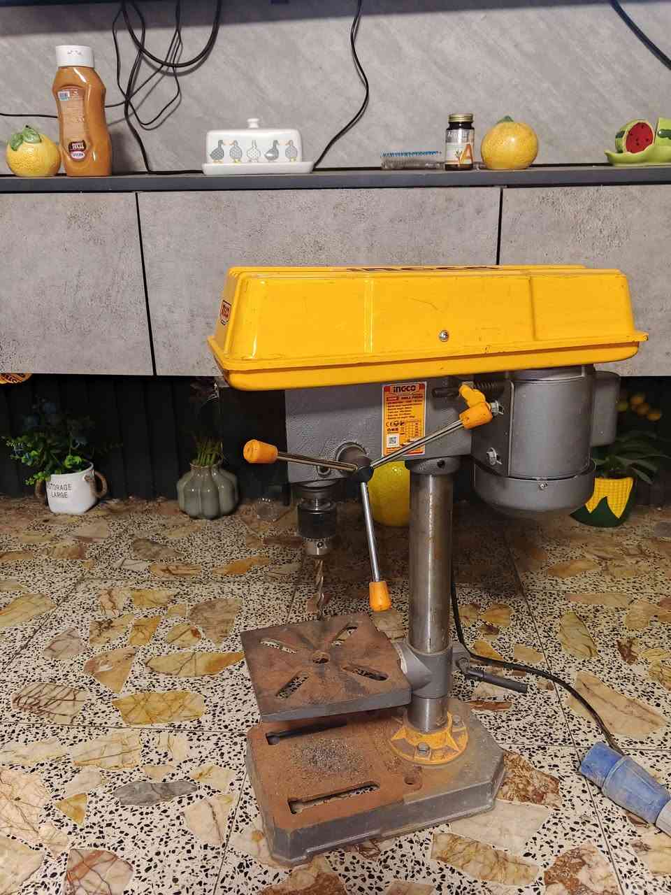 السلام عليكم 
دريل انجيكو صغير اشتريته جديد اشتغلت بيه كلش قليل اثقب بي حديد ما فادني لان صغير اشتريته ب 115 ابيعه ل 90 الف قفل رقمي ***********
