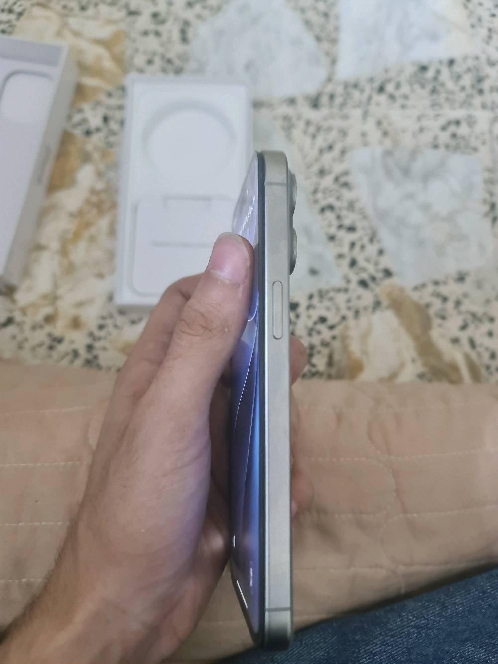 ايفون ١٥ برو ماكس • ٢٥٦ • بطاريه ٨٦
