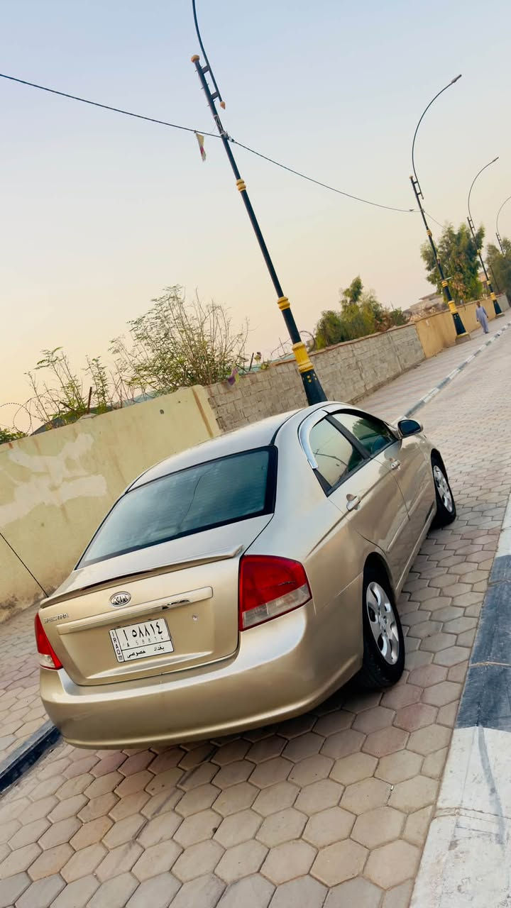 السلام عليكم 
للبيع سبكترا 2007
مكينه 2000 
كير مكينه مكفولات 
مصبوغه عام للجماليه حادثهه من امريكا جاملغ الامام جهه صدر 
السعر ٧٥وبيهه مجال 
مكان السياره كربلاء الحسينيه 
الاستفسار ***********

