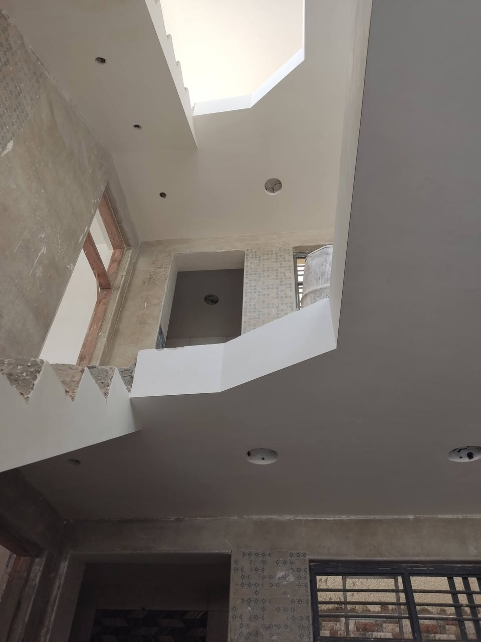 السلام عليكم
كادر بياض درجة اولى تسليم مهندس نشتغل بنفس المنطقة اسعار مناسبة كرستة وعمل او بس عمل 
***********
***********
