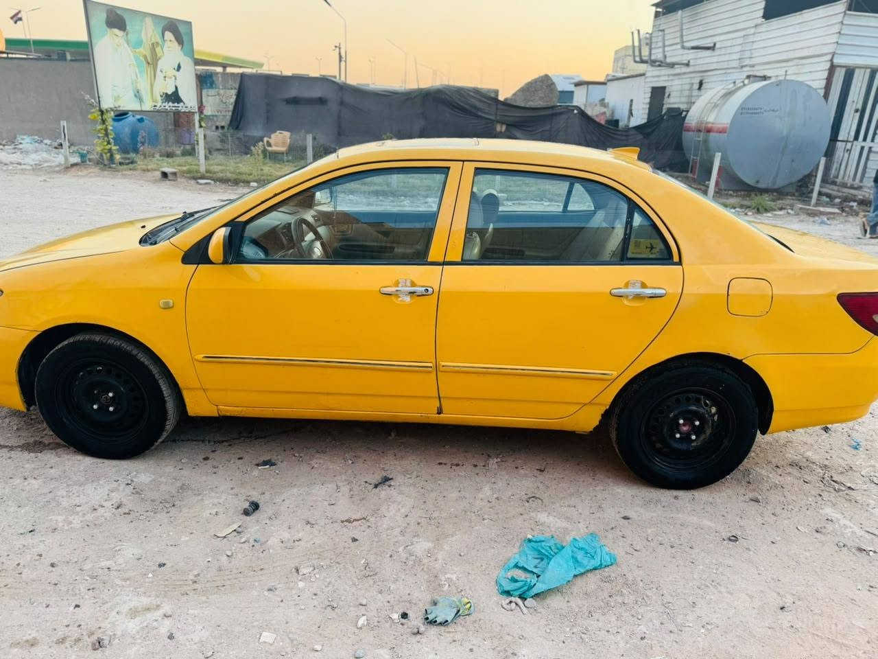 السلام عليكم ورحمة بيوايدي للبيع 
موديل 11 f3 محرك لانسر
سياره جاهزه تبريد جاهزه كبلل الشارع
السعر40 للستفسار ***********
