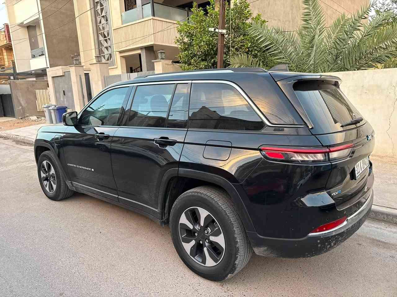 جراند شيروكي 4xe • ٢٠٢٣ • ٢٢٠٠٠ ميل