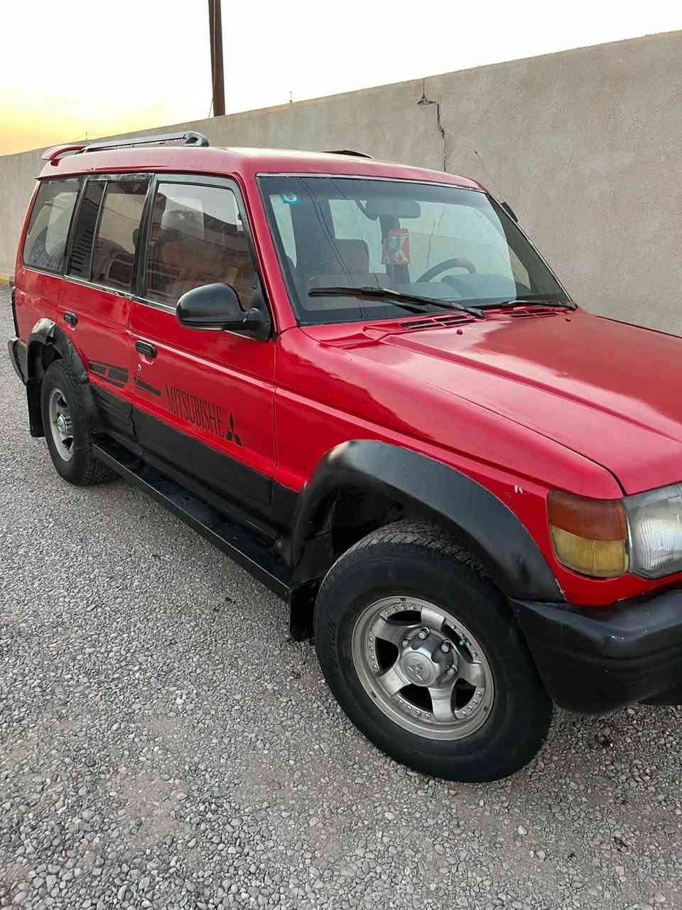 سلام عليكم باجيرو موديل 97 مكينه وكير جدد 2500رقم بصره  مميز إنكليزي سنويه مجدده لل 30 مصبوغه للجماليه سياره جاهزه   مكاني البصره السعر 38بيه مجال بسيط 
التواصل ***********

