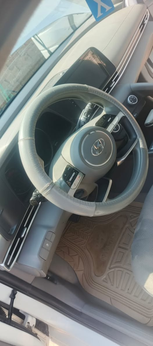 سلام عليكم من رخصت  مدير الكروب سياره النترا موديل 2023 كفاله عامه خليجي هذا رقم راعيه ***********
