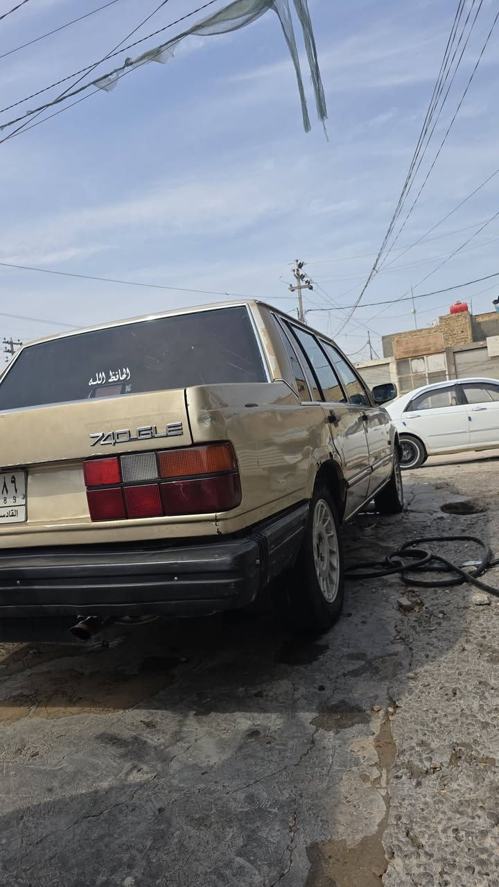 السلام عليكم
للبيع السعر ٢٨ وبيه مجال

فولفو ٧٤٠ 

مديل 1988

سنويه لل2028 شرط التحويل 

محرك كير بلدي مشروطات جدد  حداديه تخم تاير عل شرط

للستفسار  ***********
