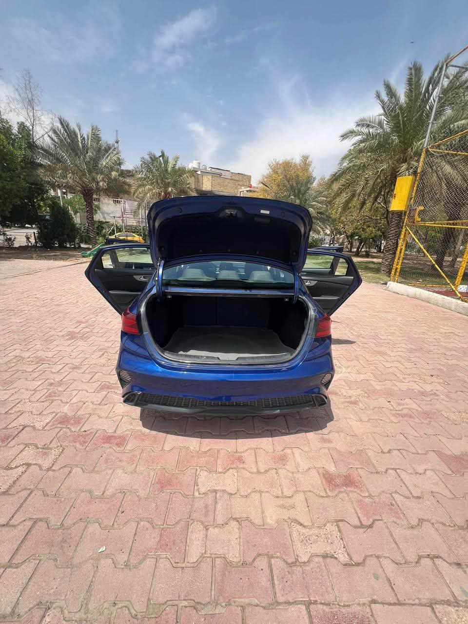 السلام عليكم كيا فورتي موديل ٢٠٢٣ امريكي حادثها جاملغ الامي فقط تبديل قطعه اصليه والاصلي البلادي  الي مبدله من امريكا موجود عندي الباقي كفالة كير محرك مكفول تبريد ثلج دوشمه عام ارضيه وكشنات مكاني بغداد الشعلة قرب مطعم المضايف السعر 135$ وبيها مجال رقم بغداد الدولي *********** 
مواصفات 
شاشة
كامره 
تحكم ستيرن اربع جهات 
تحديد مسارات
كروز مثبت سرعه 
كار بلي 
بلوتوث
