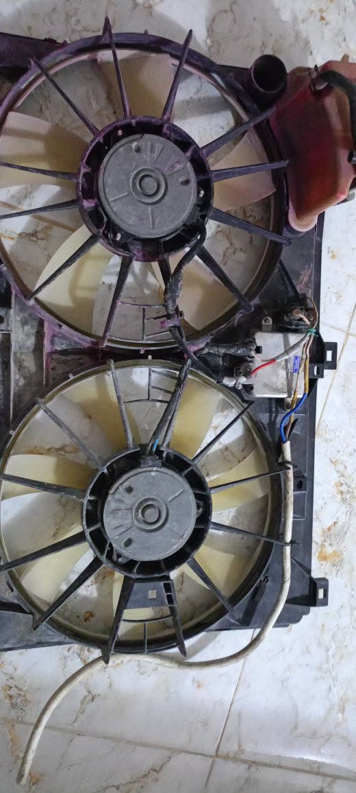 فانات شرط الشغل كاملات بس يربطن سعرهن مناسب للبيع هذا رقمي ***********
