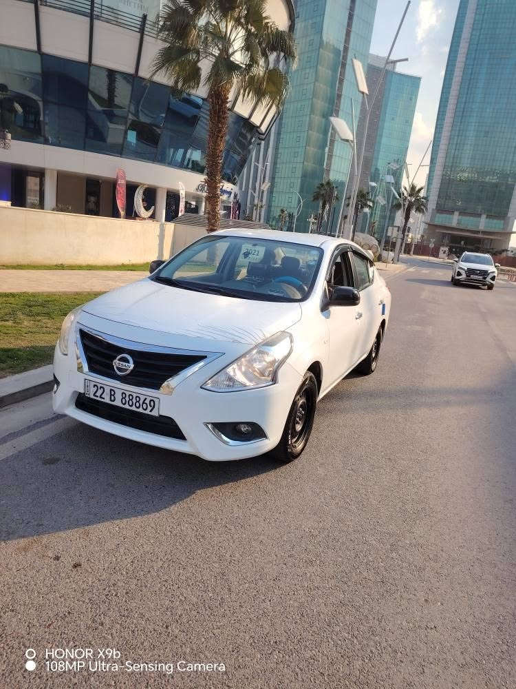 نیسان سەنی مۆدێل 2021
سەیارەکە فول مواسەفاتی هندی یە
دوو جام کارەبا و یەدە نیکل و حساس و دەبل گێچ و بلاجکتۆر و باڵی سەر سندوقی هەیە 
یەک بست ساردی هەیە بێ شوخت و بێ کارت چەند قۆپەکی بچوکی هەیە
 سەیارەکە گێر و مەکینە و هەموو شتی بە شەرتە 93 هەزار کیلۆمەتر رۆیشتیە داوای 112 و کەمەک مەجالی هەیە 
***********
*********** أربيل, العراق
