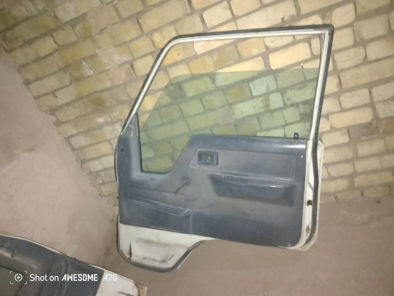 بوب داينة اللبيع وهذا رقم ***********
