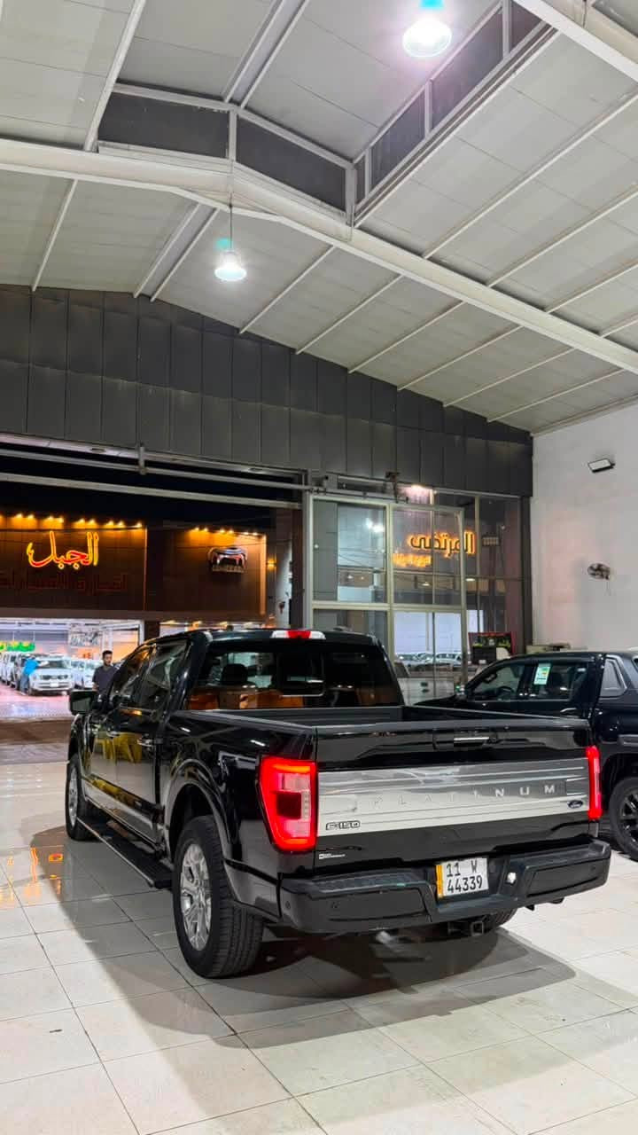 السلام عليكم 

ford f150 platinum 

فورد F150  موديل 2021بلاتنيوم 1/1 اعلى فئة فووووول 

رقم بغداد تحويل ثاني يوم

الضرر  تخربب موضج بالمنشور

بدي قصير المرغوب ✅✅

((((تخريب بجم مكفول ))) 

ملاحضة السيارة بلاتنيوم اعلى مواصفات ال f150

المواصفات 1/1

بانوراما فتحة سقف 

5 كامرات 360 درجة

رادار امامي + جوانب + خلفي

بصمة ابواب + تشغيل + صندوق

كشنات جلد + كهرباء + ميموري خزن

كشنات تدفئة + تبريد ستيرن تدفئة

لايتات زينون دواره ويه فرة الستيرن

كير قلاب 10 نمر 

شاشة دجتال

حساسات امامي خلفي

ويل بلاتنيوم حجم 20 بلادي

فور ويل + مخارج كهرباء داخل وخارج

محرك 6/3.5T  هايبرد المرغوب

نضام تحديد المسار

السيارة جديدة جدا واحلى من الصور واي نقص مابيها من كل النواحي السياره كلين بدون حادث تخريب فقط
رقم ***********
السعر 32 الف وبيها مجال بسيط
