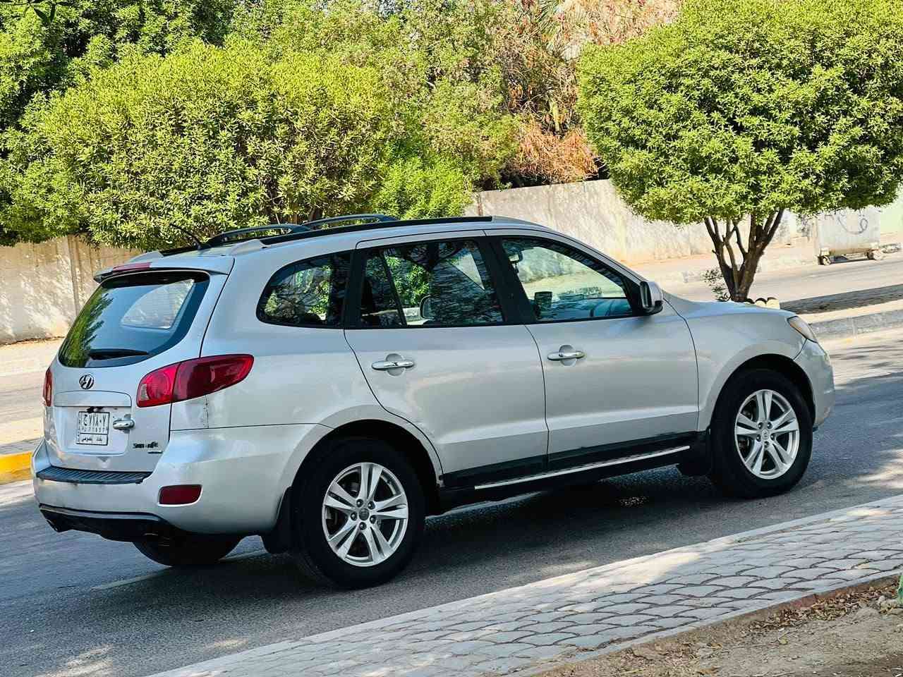 سنتافي مديل 2008 سعر 97 قابل للتفاوض الاستفسار اتصل *********** وارد أمريكي حادثها جاملغ وباب فقط والباقي كفاله عامه مواصفات فول واحد على واحد فتحه سقف تحكم ستيرن شاشه كبيره كامره خلفيه كشنات كهربائي 7 راكب  مكينه سته 6️⃣ سلندر مكينه وكير مكفولات + منضومه غاز حداديه جديده تخم تاير تبريد ثلج ❄️ رقم بغداد مشروع وطني  مكان سياره كربلاء
