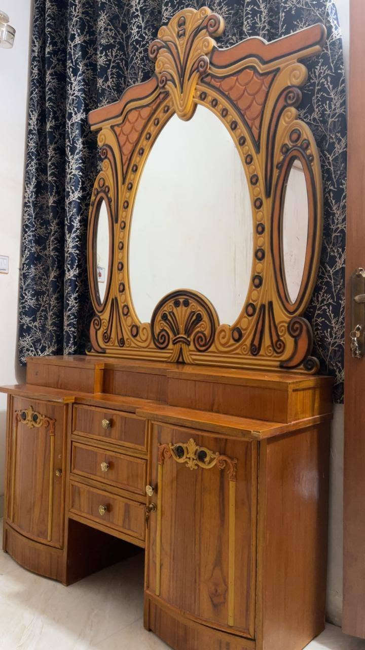 غرفه اخشاب عرقيه تفصال اي نقص مابيها سعر 850 كنتور  ست بيبان تفصال نفخ ***********

