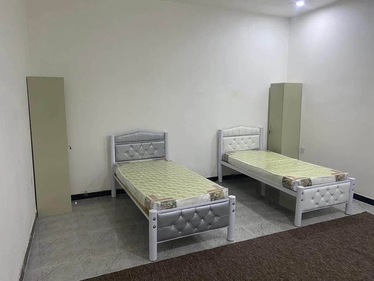 السلام عليكم يوجد سكن طالبات في منطقة البياع بالاولى شارع 10 ثاني بلوك من جهة السريع بيت مؤثث بناء حديث 
قريب على جامعة الفراهيدي و جامعة ابن سينا 
للاستفسار اكثر التواصل خاص
او الاتصال على الارقام 
***********
***********
علماً اني صاحب السكن يعني مو دلال
