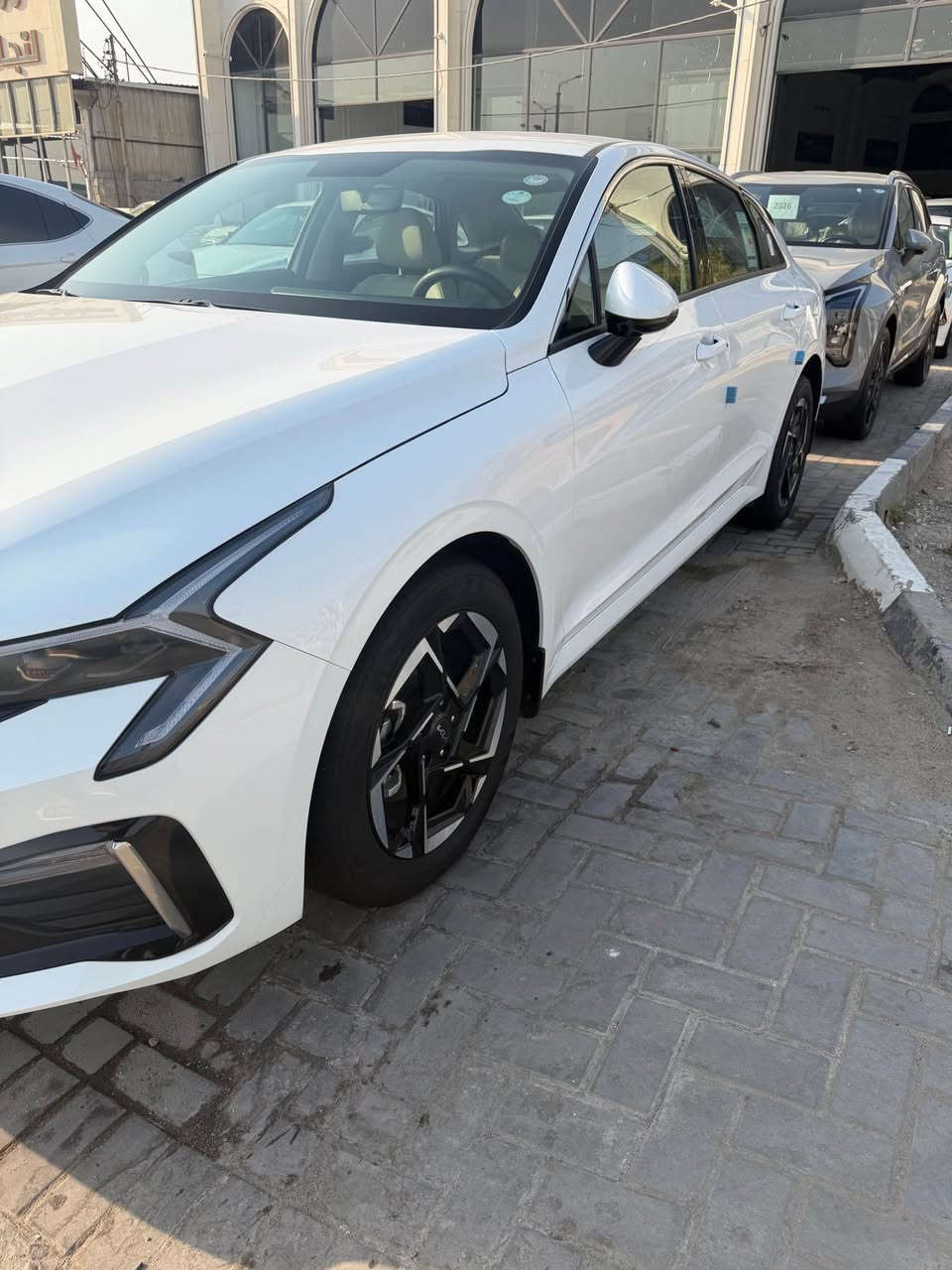 السلام عليكم للبيع k5مديل2025كفاله عامه
بصمه ابواب
كشنات جلد
سايد بريك بصمه
سياره جديده جدن
وكفالة رقم اربيل 
سعر 220.   *********** السلمان, المثنى
